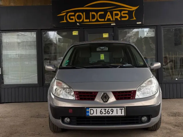 Renault Megane - фото 1