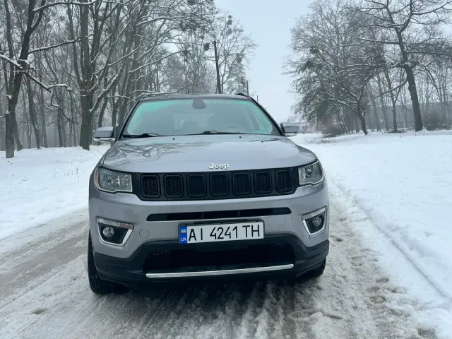 Jeep Compass - фото 1