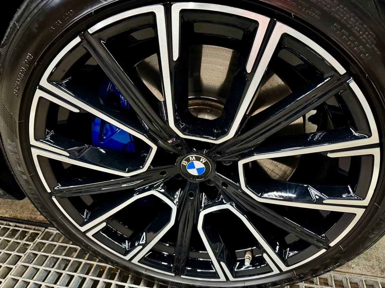 BMW 7 серії - фото 8