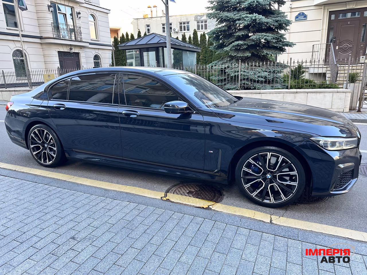 BMW 7 серії - фото 11