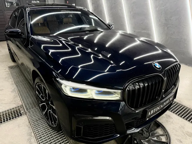 BMW 7 серії - фото 1