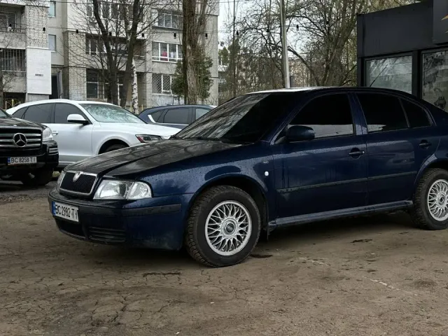 Skoda Octavia - фото 2