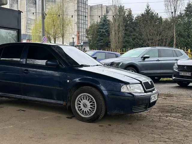 Skoda Octavia - фото 3