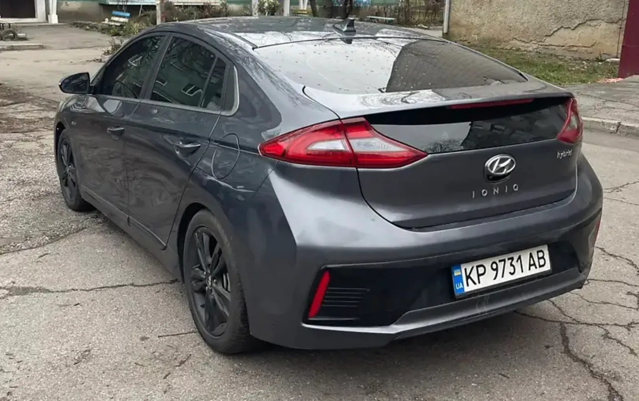 Hyundai IONIQ - фото 4
