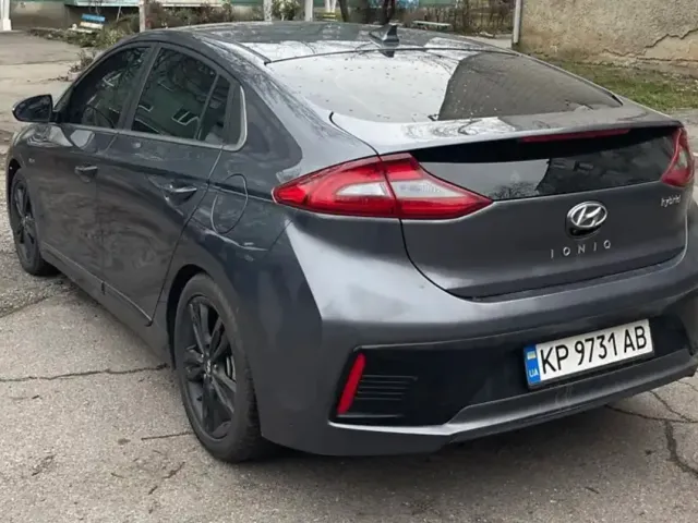 Hyundai IONIQ - фото 4