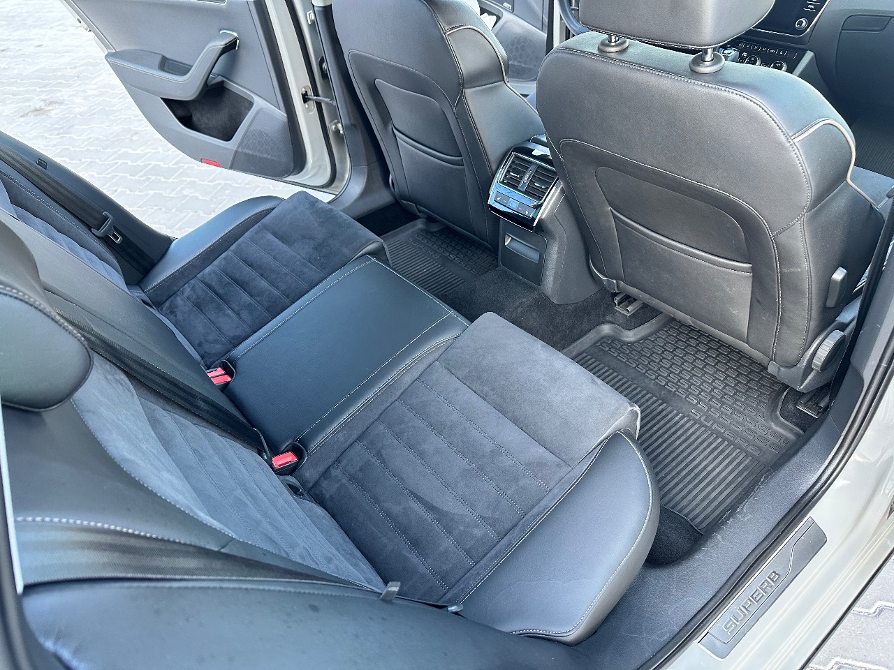 Skoda Superb - фото 20