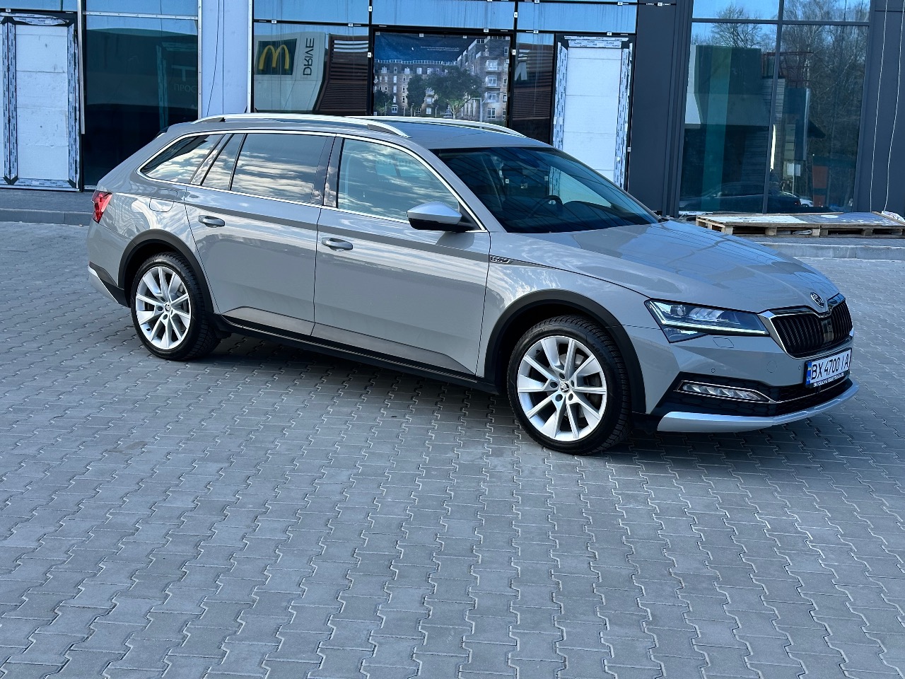 Skoda Superb - фото 13