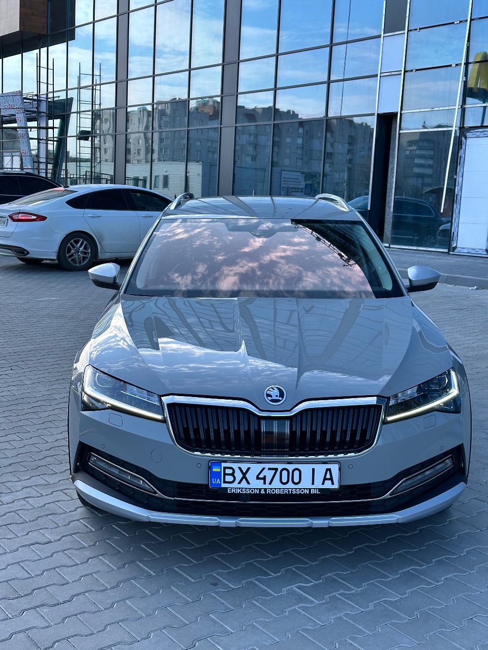 Skoda Superb - фото 12