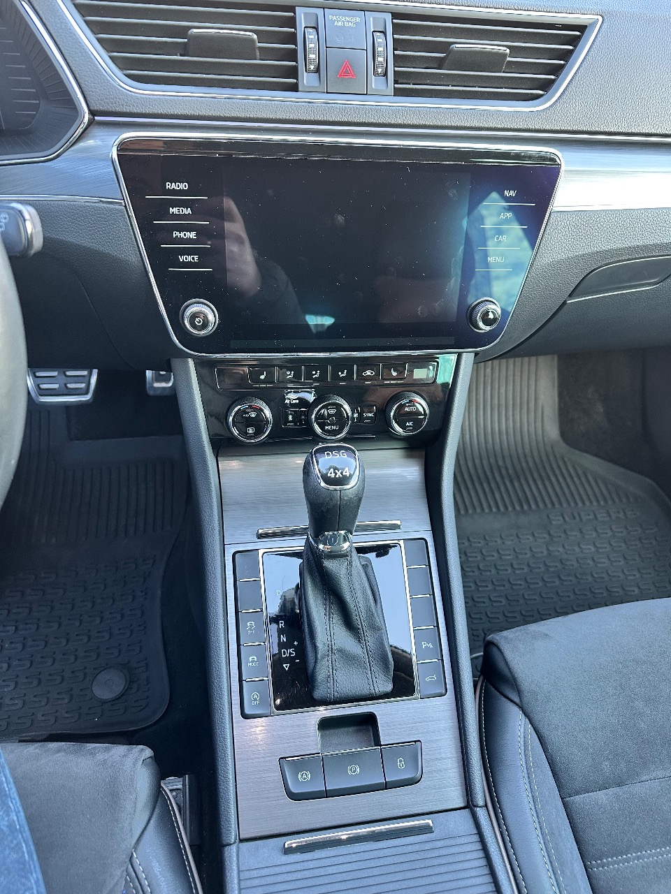 Skoda Superb - фото 27