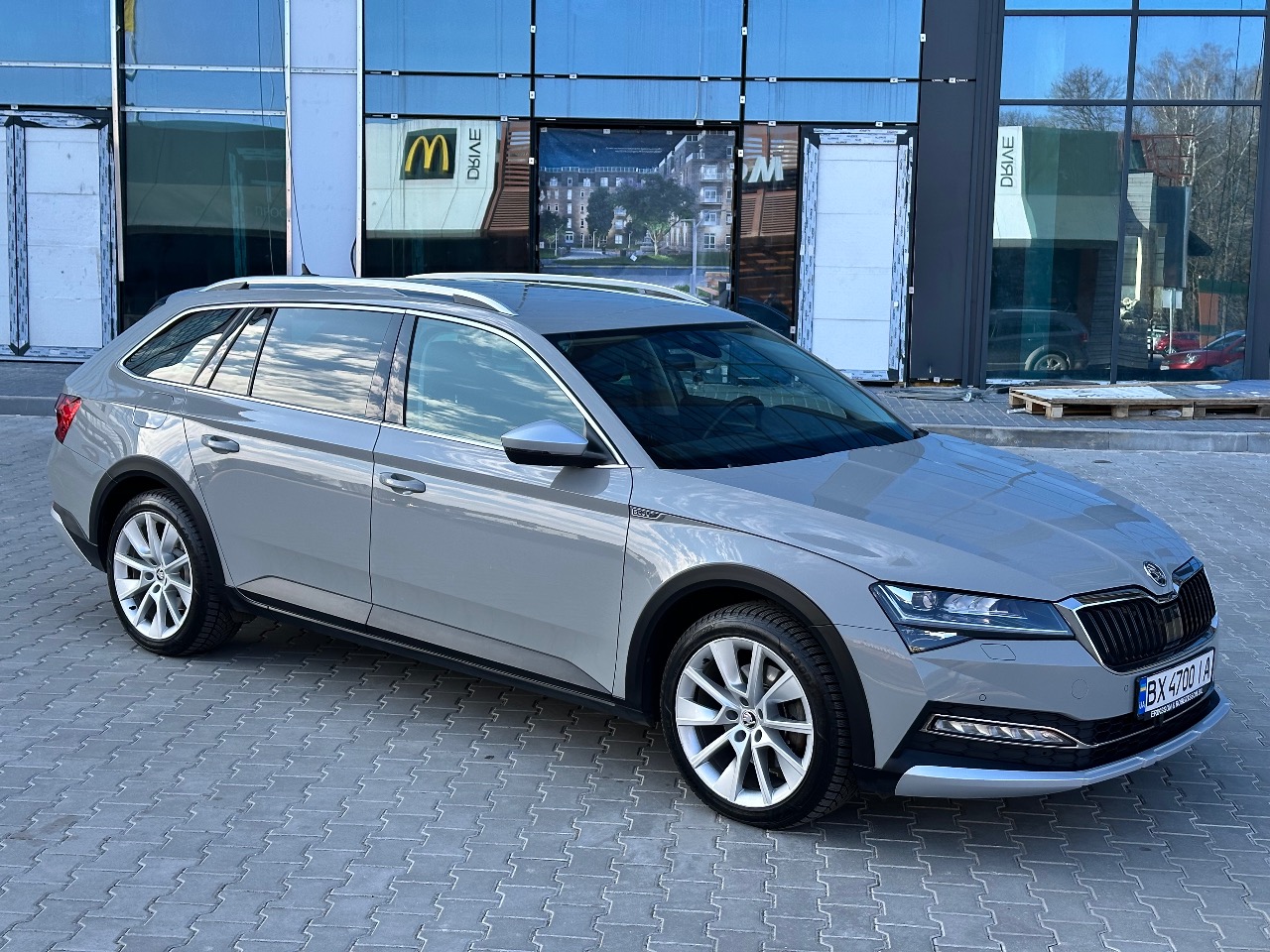 Skoda Superb - фото 1