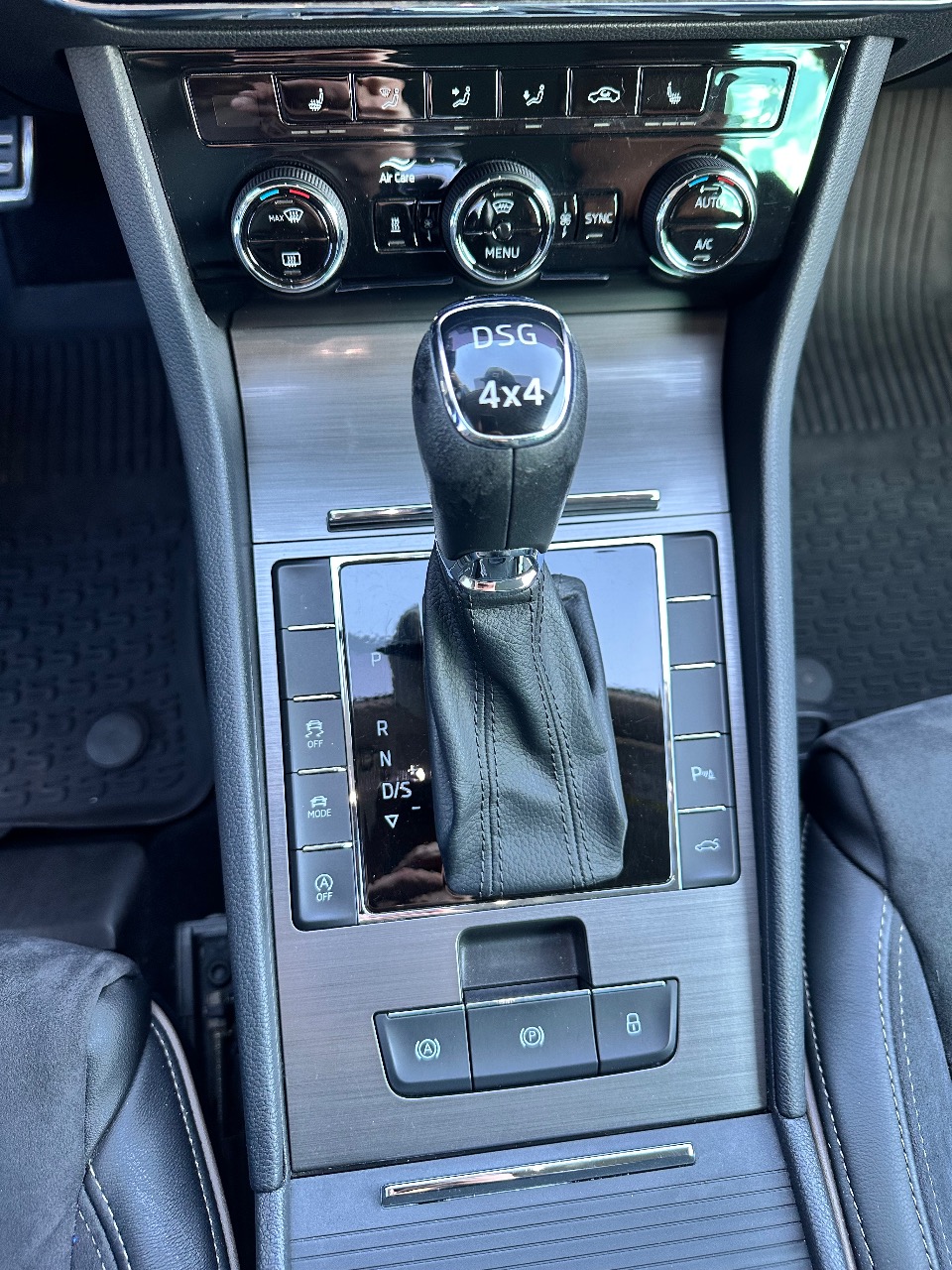 Skoda Superb - фото 19