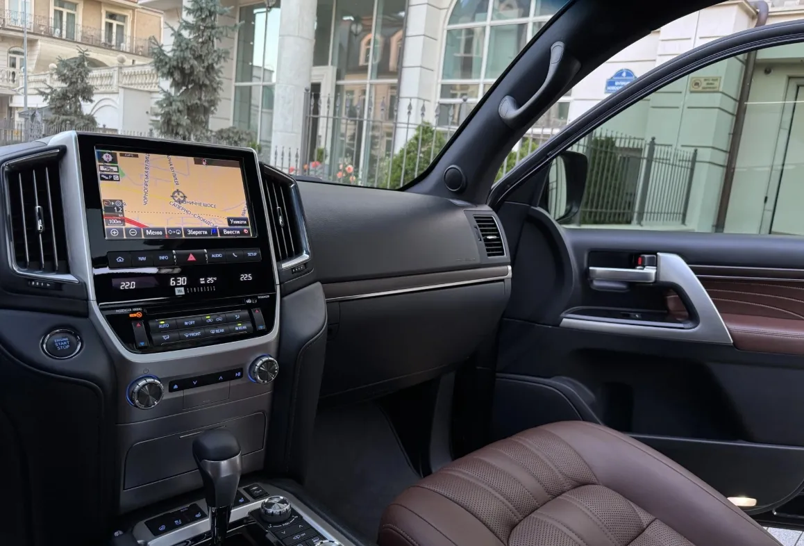 Toyota Land Cruiser - фото 13