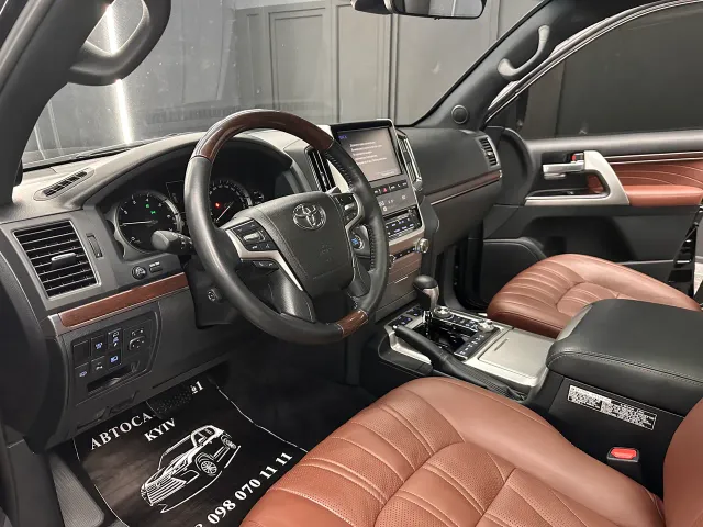 Toyota Land Cruiser - фото 4