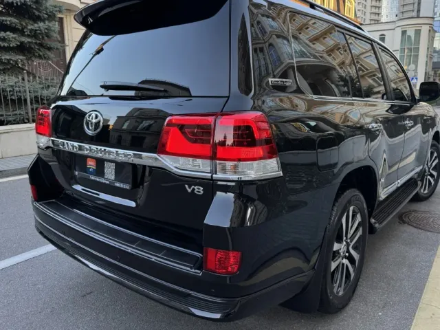 Toyota Land Cruiser - фото 5