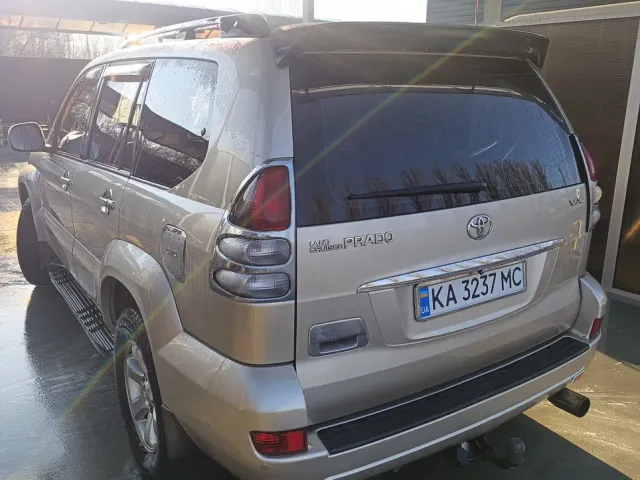 Toyota Land Cruiser Prado - фото 3