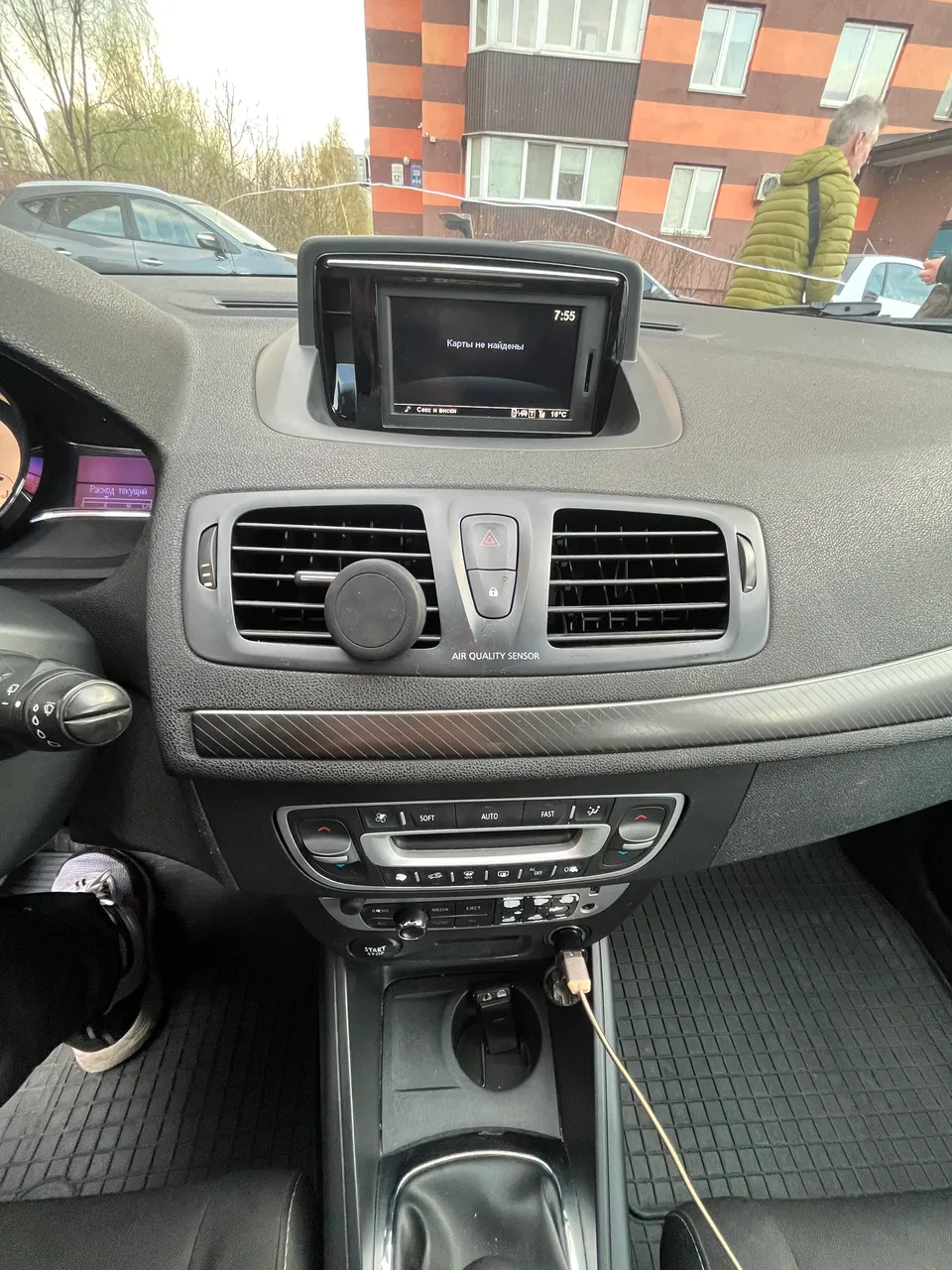 Renault Megane - фото 11