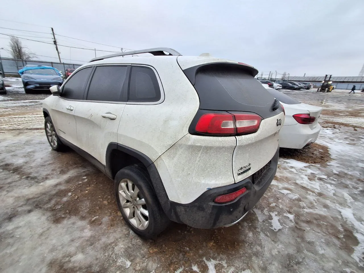 Jeep Cherokee - фото 6