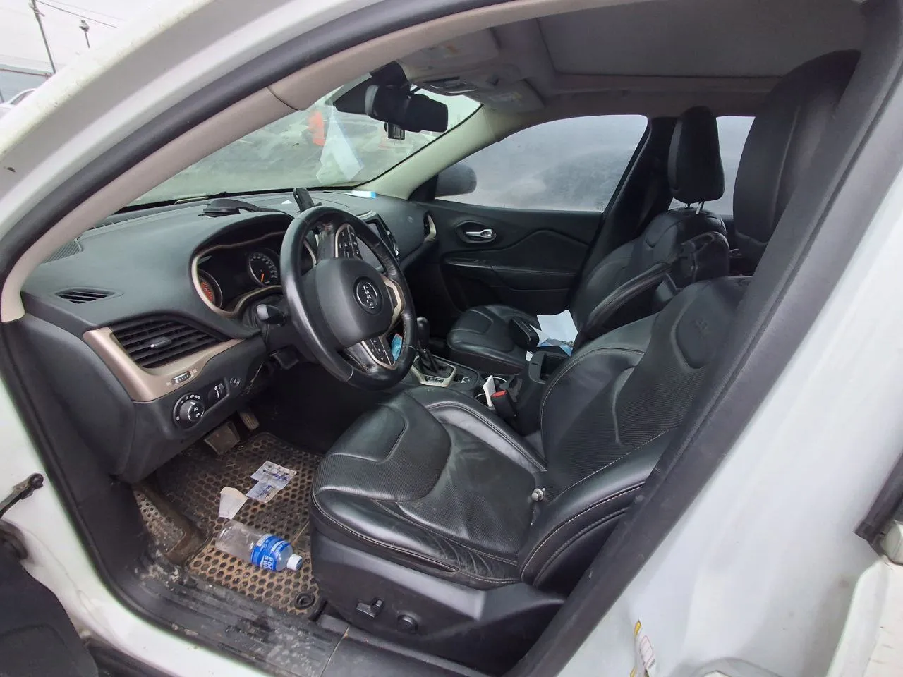 Jeep Cherokee - фото 11