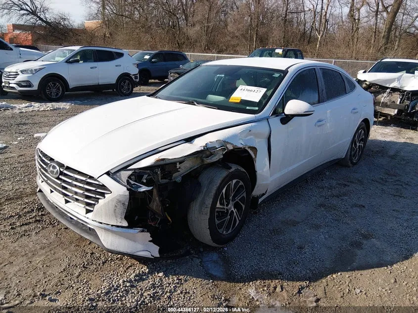 Hyundai Sonata - фото 1