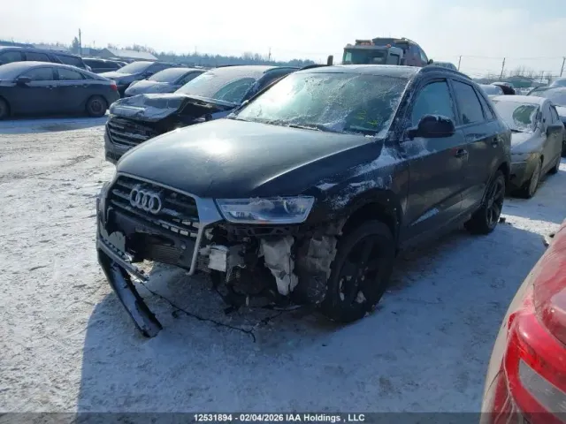 Audi Q3 - фото 1