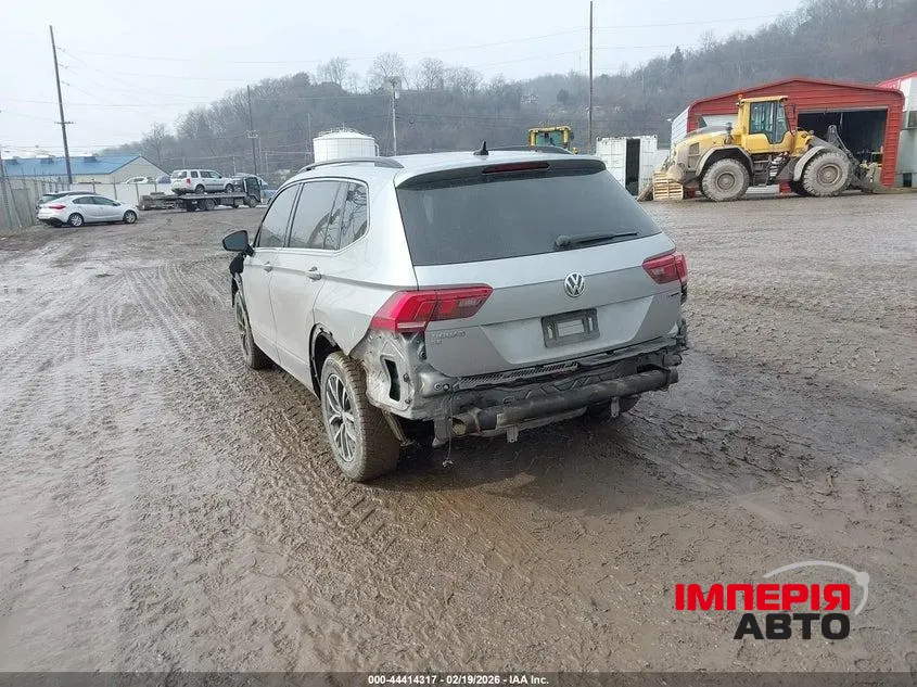 Volkswagen Tiguan - фото 3
