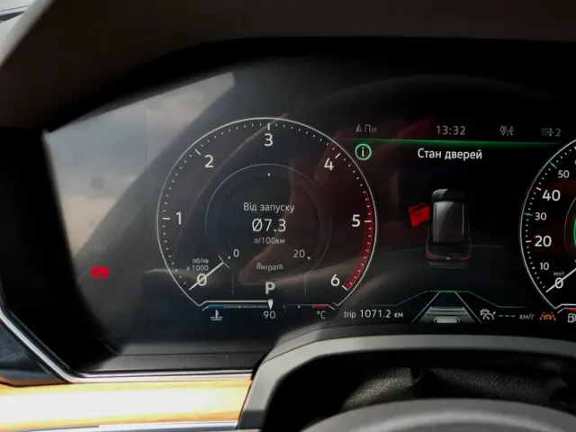 Volkswagen Touareg - фото 3