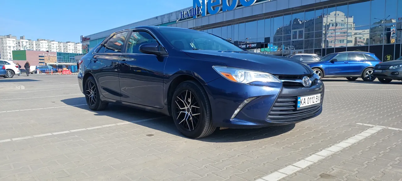 Toyota Camry - фото 4