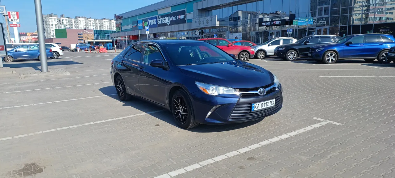 Toyota Camry - фото 3