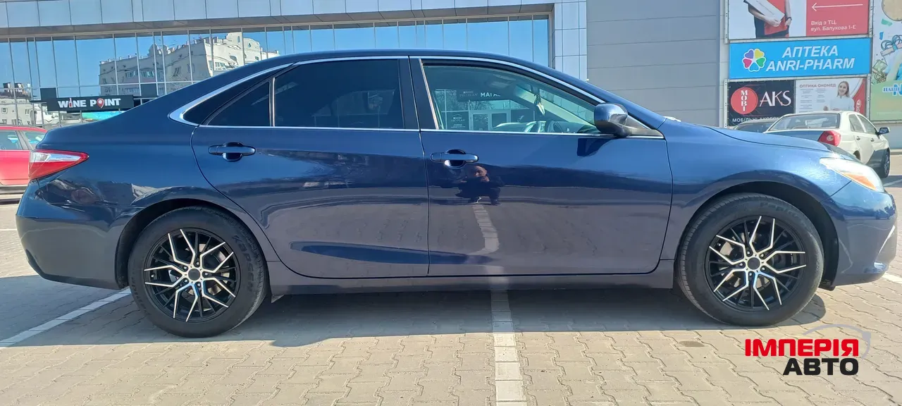 Toyota Camry - фото 5