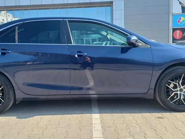 Toyota Camry - фото 5
