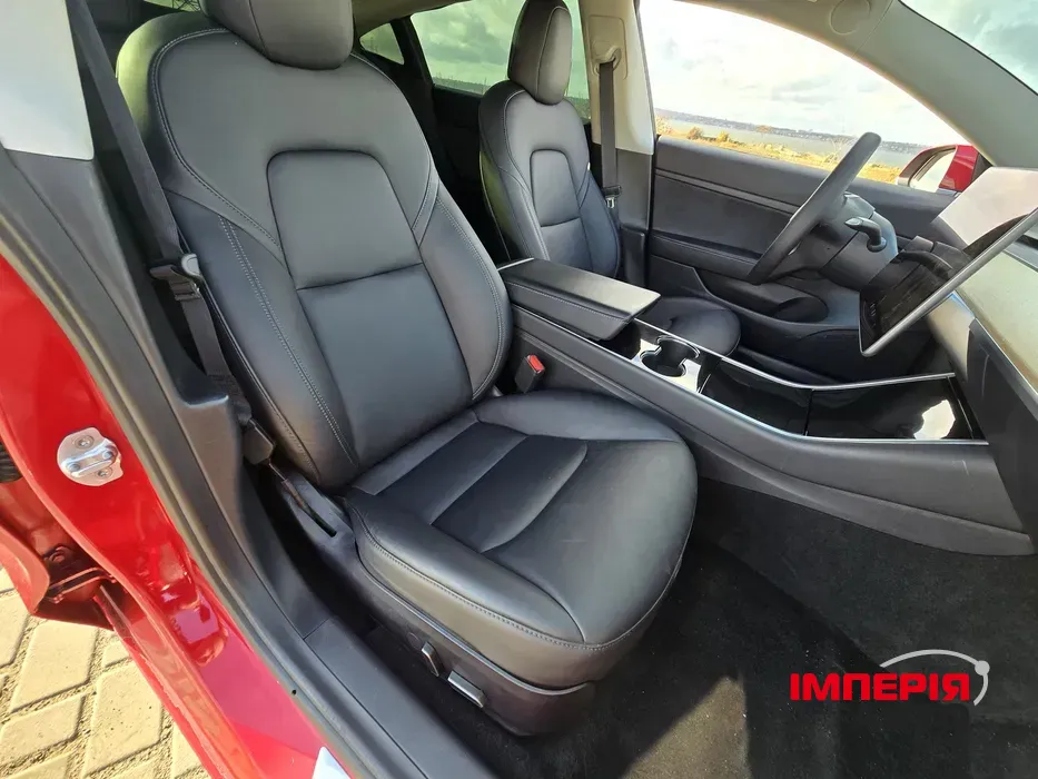 Tesla Model 3 - фото 17