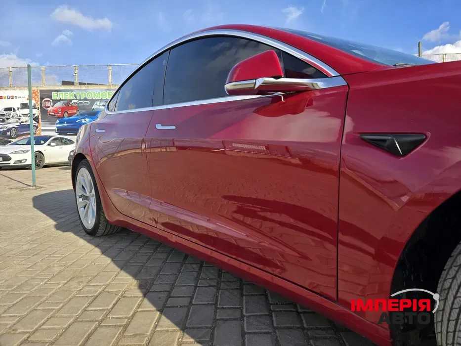 Tesla Model 3 - фото 4