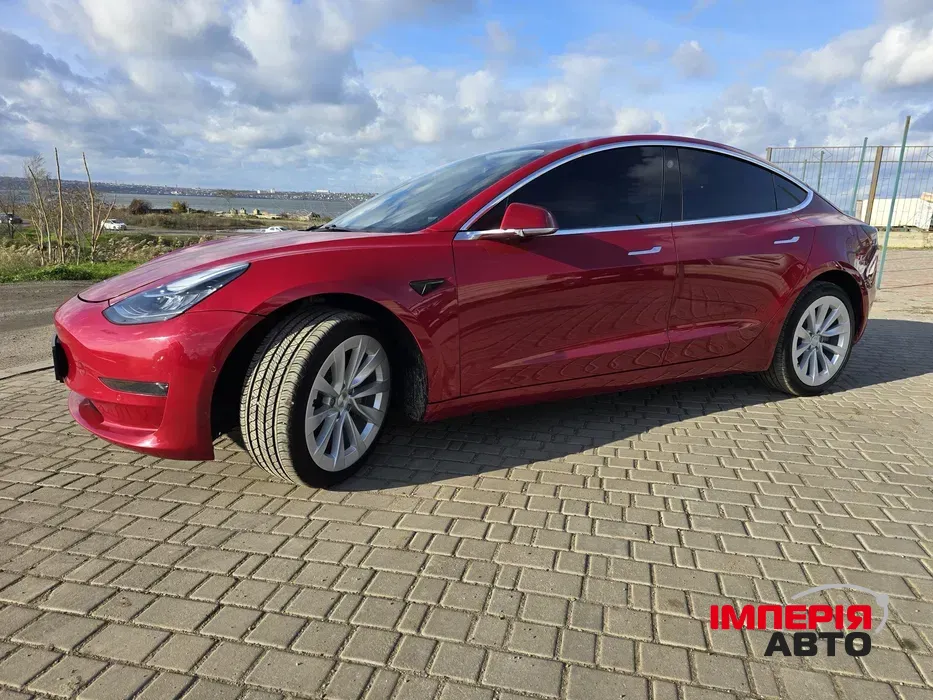 Tesla Model 3 - фото 6