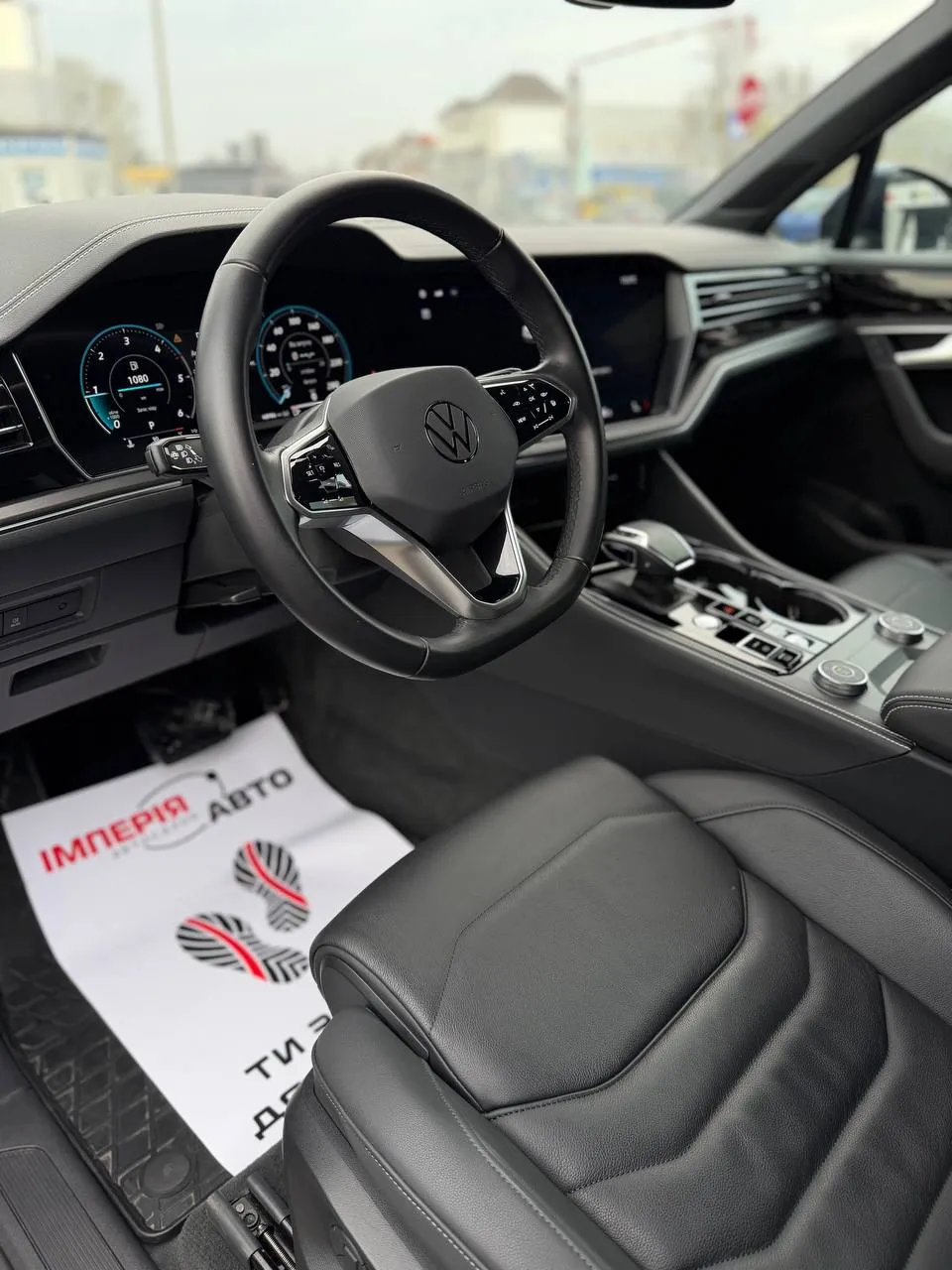 Volkswagen Touareg - фото 13