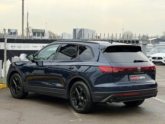 Volkswagen Touareg - фото 5