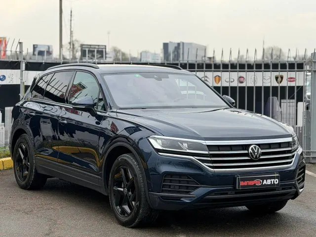 Volkswagen Touareg - фото 3