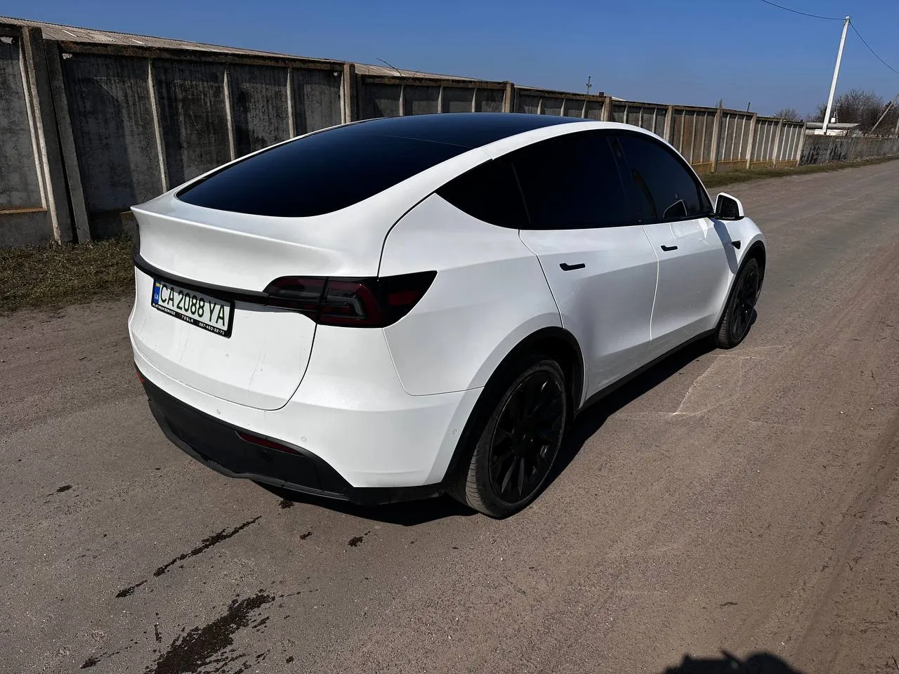 Tesla Model Y - фото 5