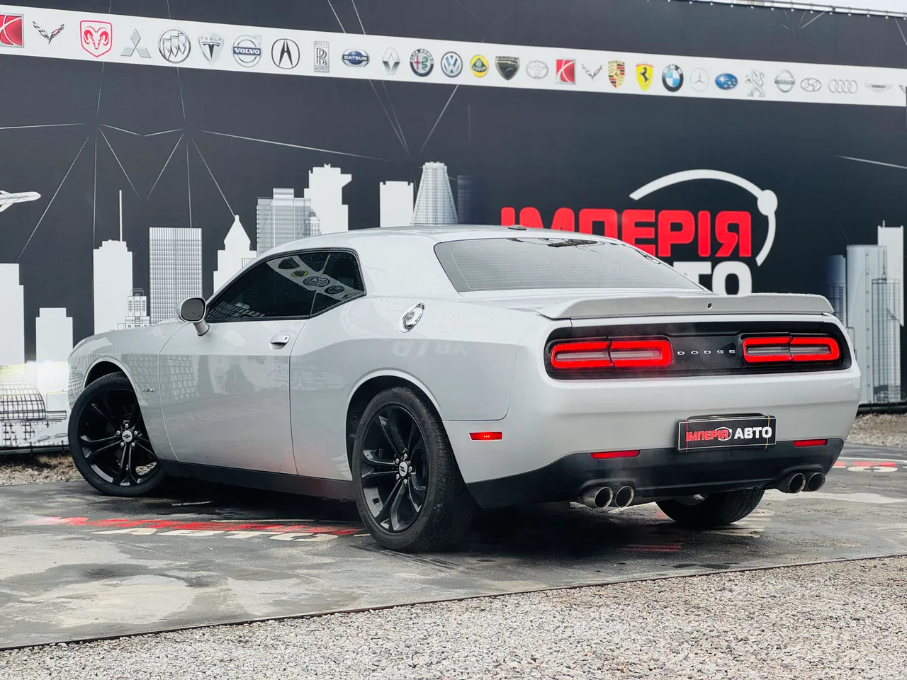 Dodge Challenger - фото 5