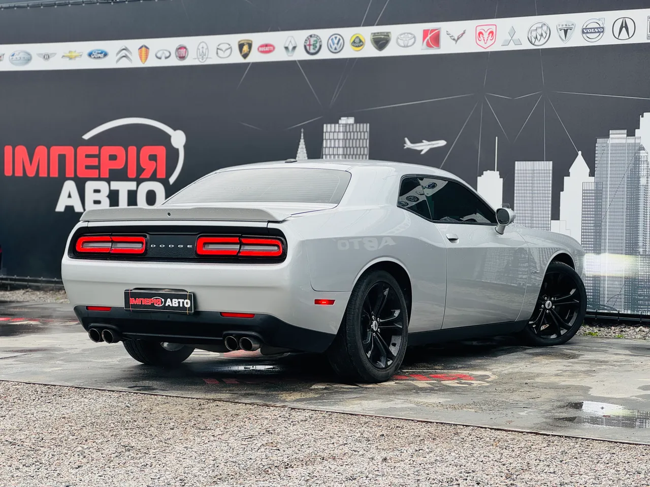 Dodge Challenger - фото 6