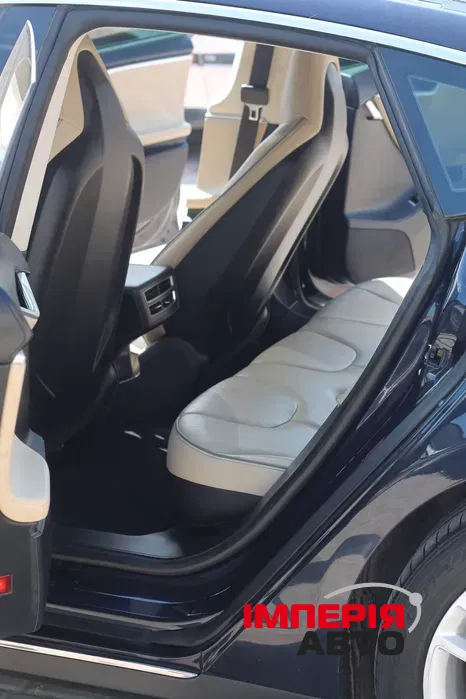 Tesla Model S - фото 13