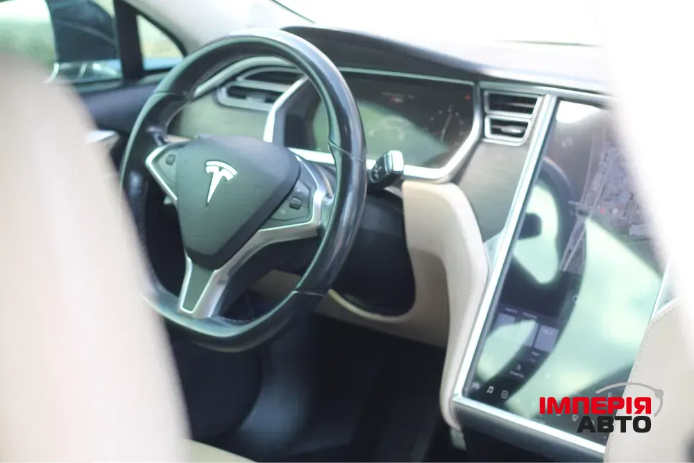 Tesla Model S - фото 14