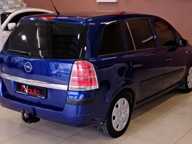 Opel Zafira - фото 5