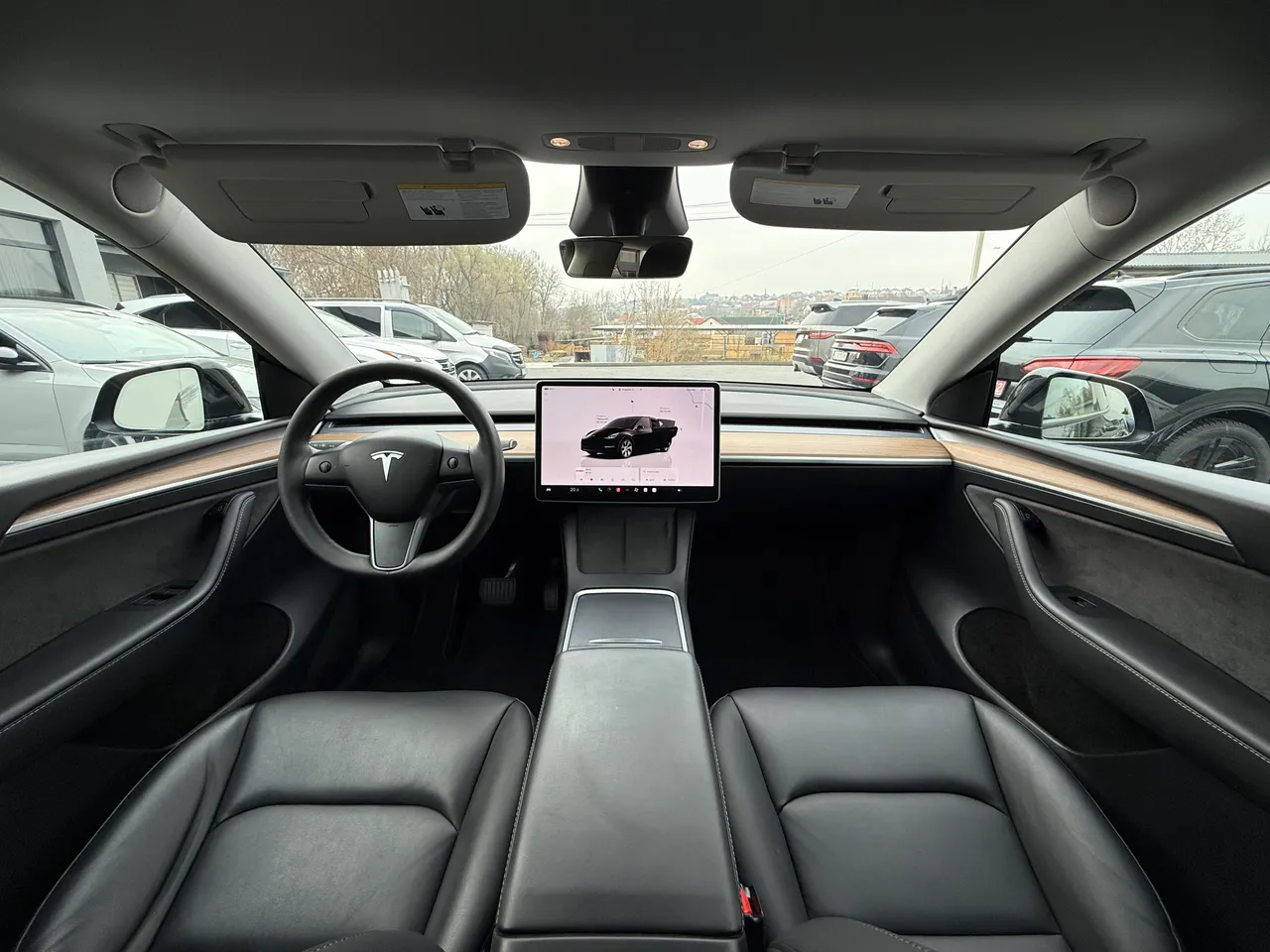 Tesla Model Y - фото 13