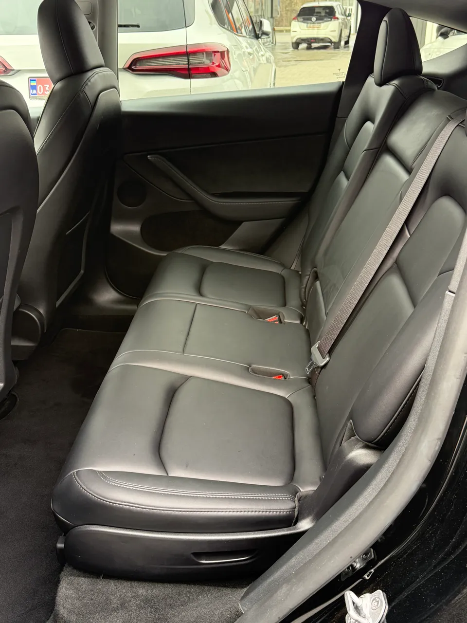 Tesla Model Y - фото 16