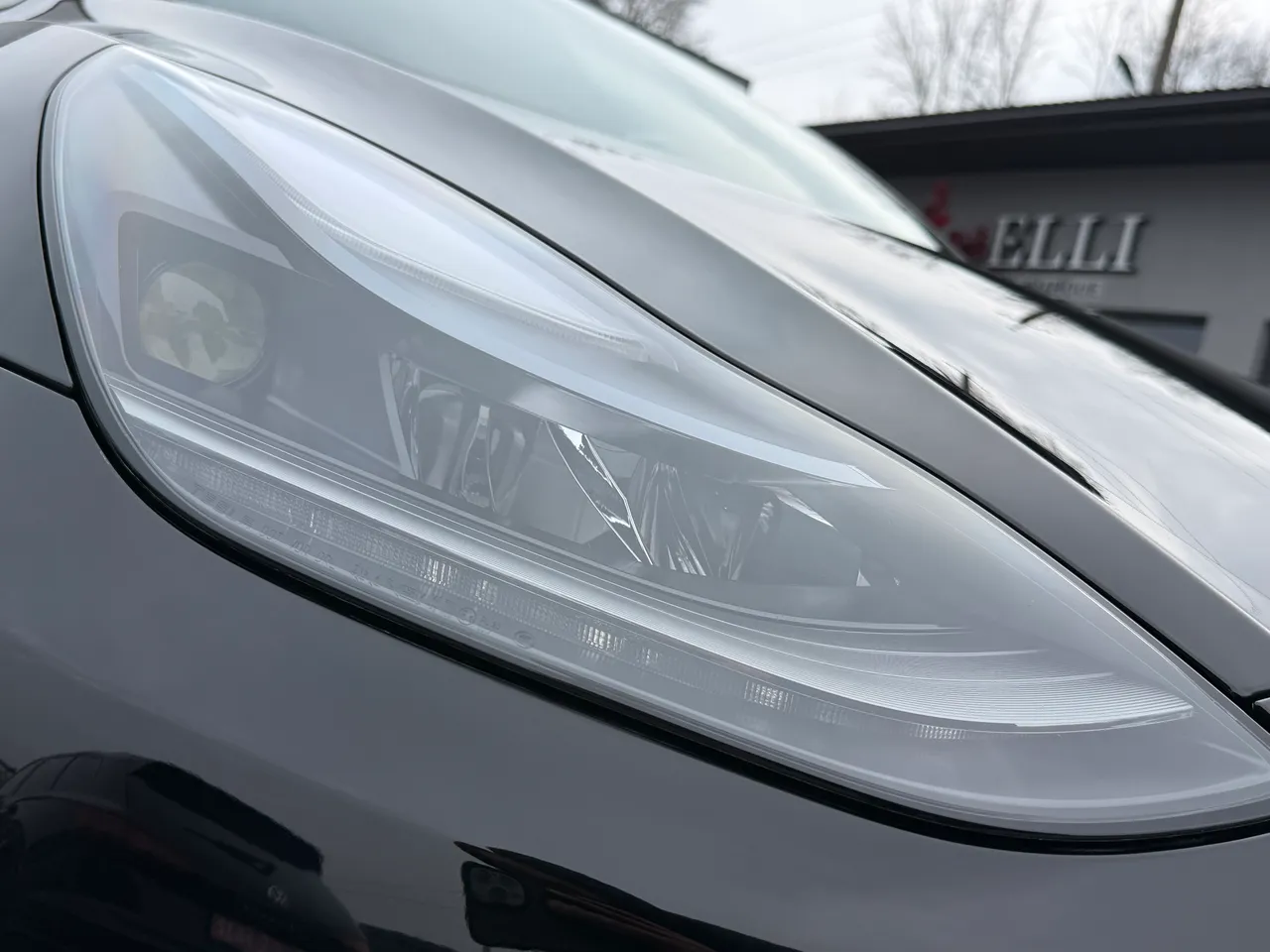 Tesla Model Y - фото 45