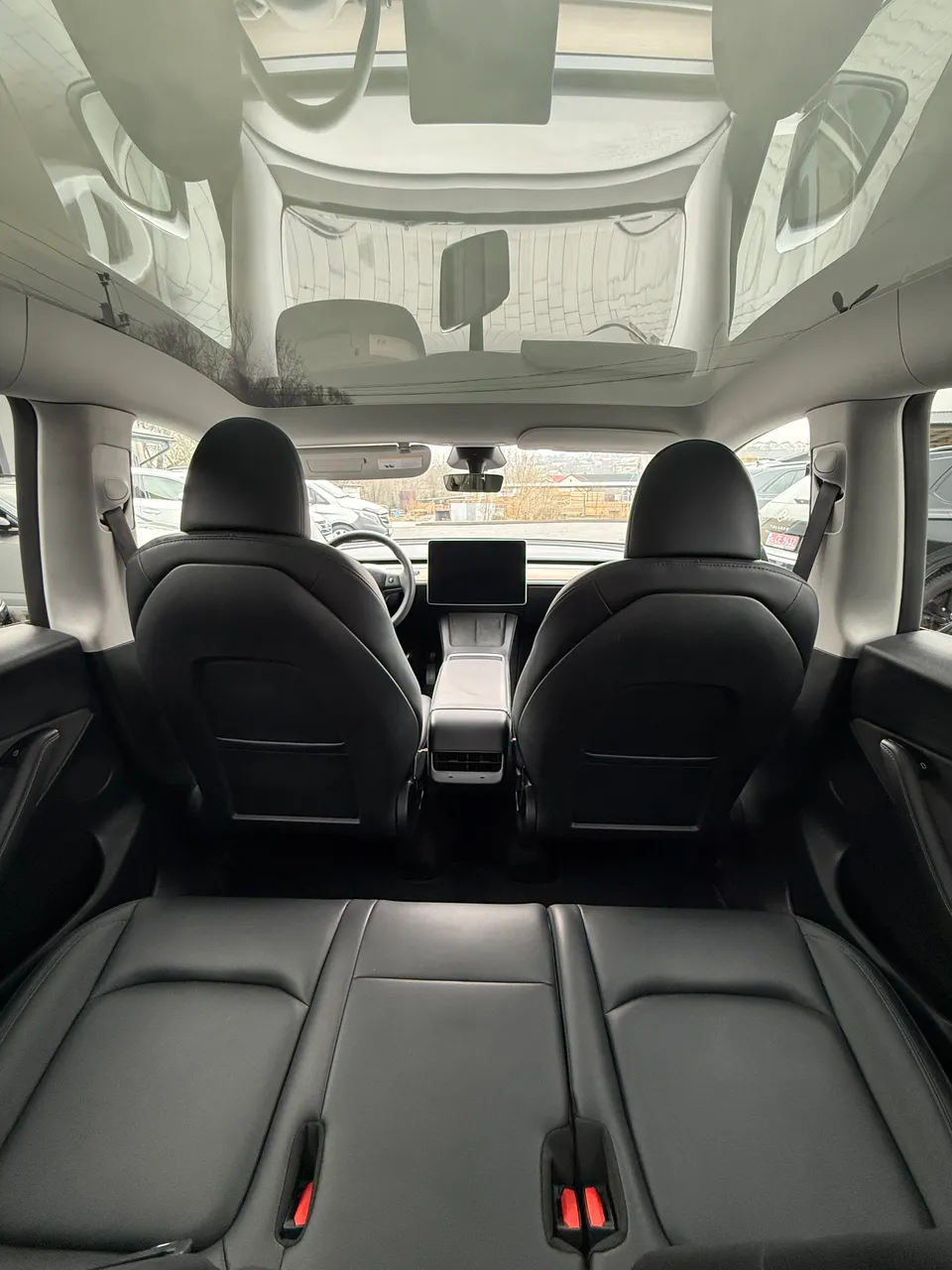 Tesla Model Y - фото 14