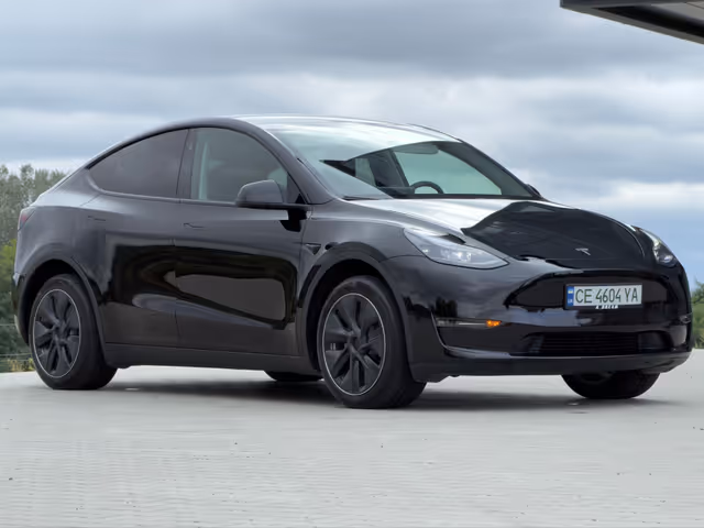 Tesla Model Y 2024, Чернівці, $27 900 - зображення 3