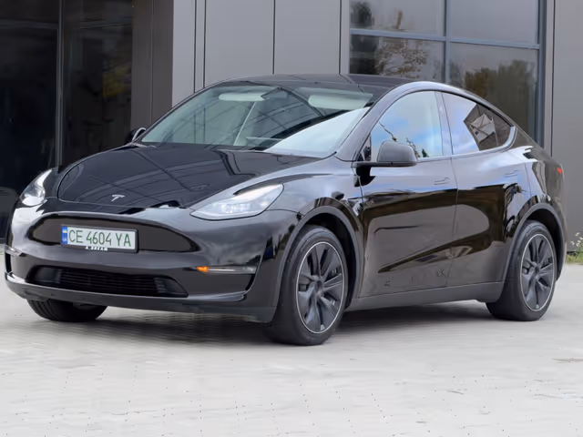 Tesla Model Y 2024, Чернівці, $27 900 - зображення 1