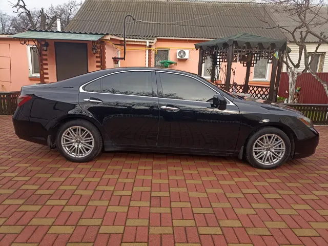 Lexus ES - фото 3