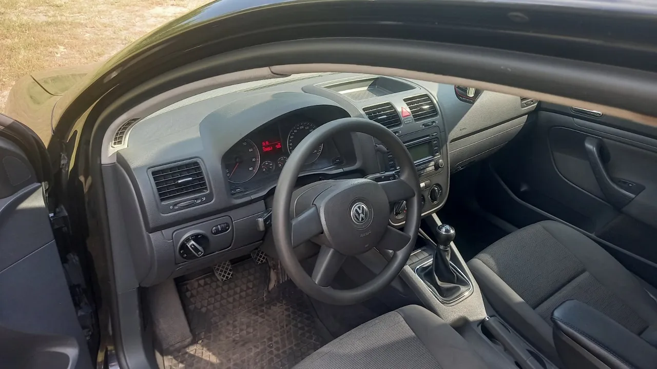 Volkswagen Golf - фото 6